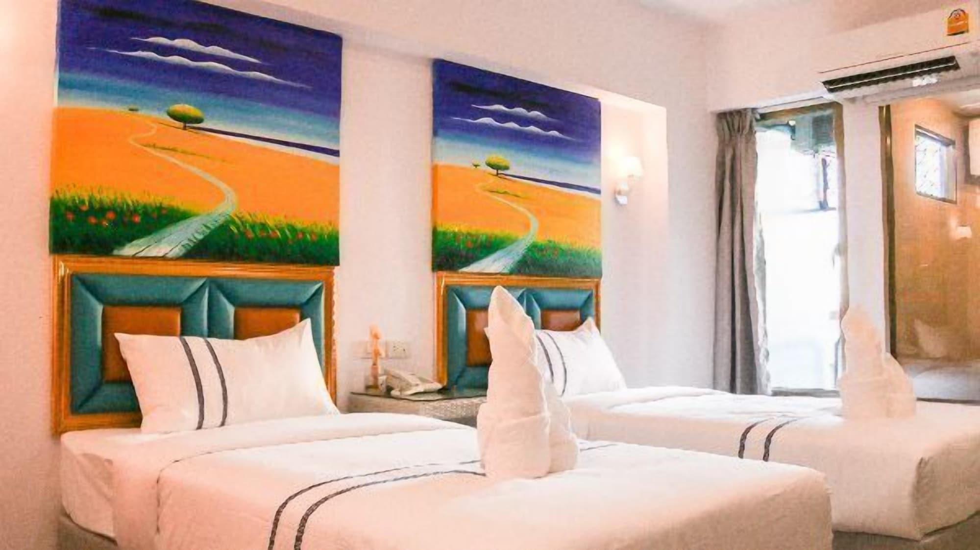 Maverick Ratchada Hotel Bangkok Extérieur photo