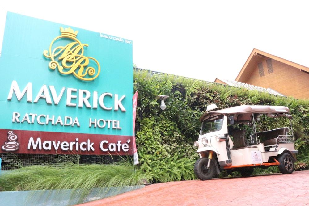Maverick Ratchada Hotel Bangkok Extérieur photo