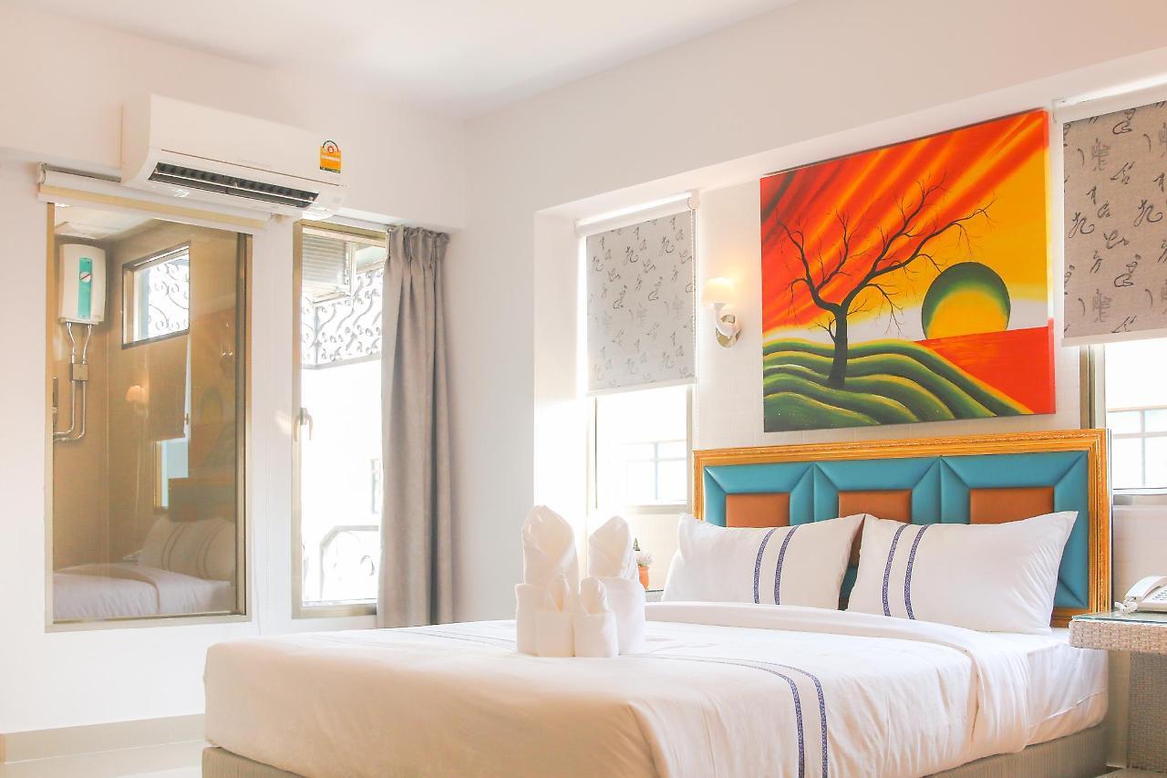 Maverick Ratchada Hotel Bangkok Extérieur photo